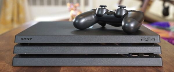 دستگاه Ps4 Pro دو دسته در حد نو - Image 4