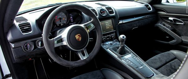خرید بازی کار کرده Gran Turismo Sport؛ شبیه‌ساز واقعی مسابقات اتومبیل‌رانی 